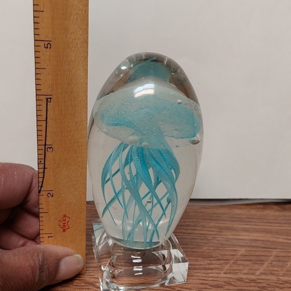 Vintage Jellyfish Hand-blown Glass Paperweight Glow in Dark Cap - Picture 6 of 8